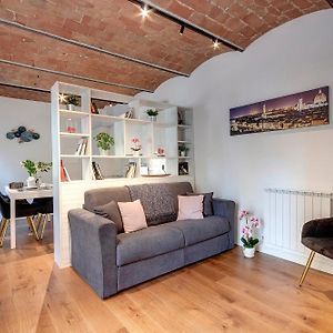 Bonnie - Clyde - Marvin Apartments By Mamo Florence